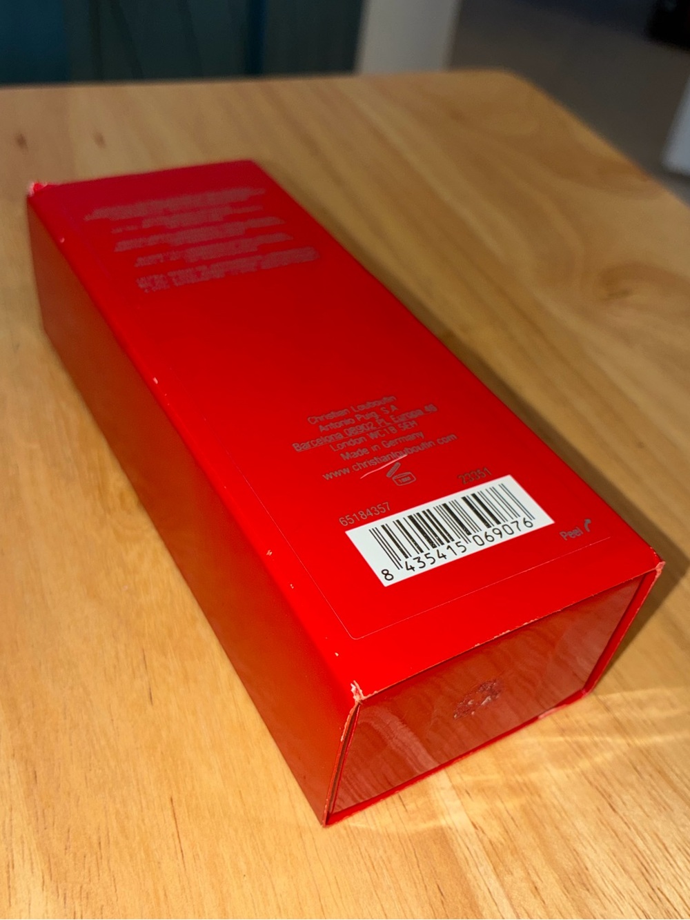 💄💋Christian Louboutin The Rouge 001 shade Lipstick-in Signature Box NWT 💄💋 - Picture 2 of 6